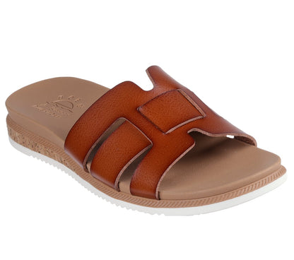 Skechers Trending | BOBS Desert Kiss Low - Peak Look
