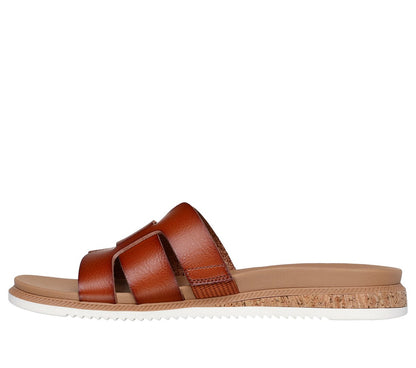 Skechers Trending | BOBS Desert Kiss Low - Peak Look