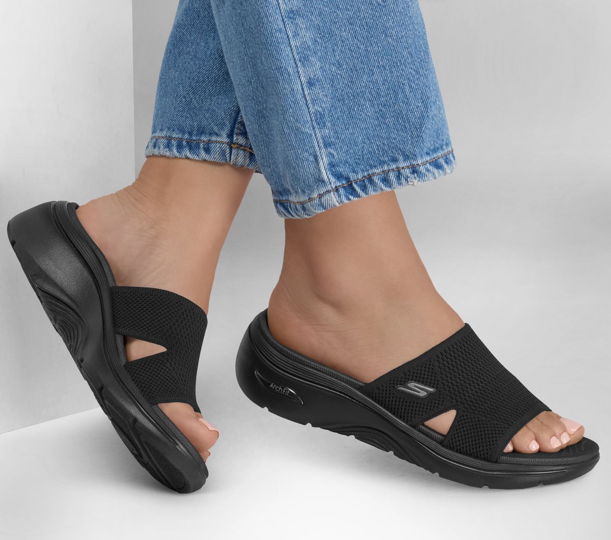 Skechers Premium | GO WALK Arch Fit 2.0 Sandal - Dakota