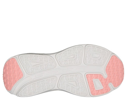 Skechers Signature | Max Cushioning Endeavour