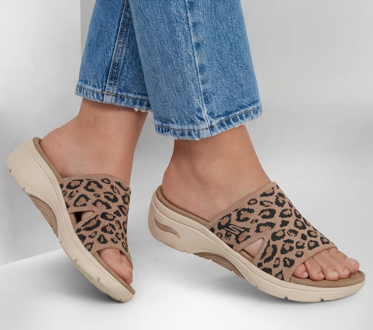 Skechers Recommended | GO WALK Arch Fit 2.0 Sandal - Remi