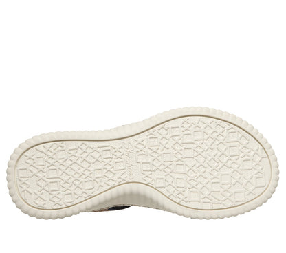 Skechers Signature | Wilshire Blvd - Breezy Walk