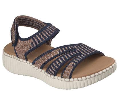 Skechers Signature | Wilshire Blvd - Breezy Walk