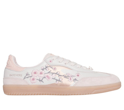 Skechers Signature | Hotshot - Blooming Blossoms