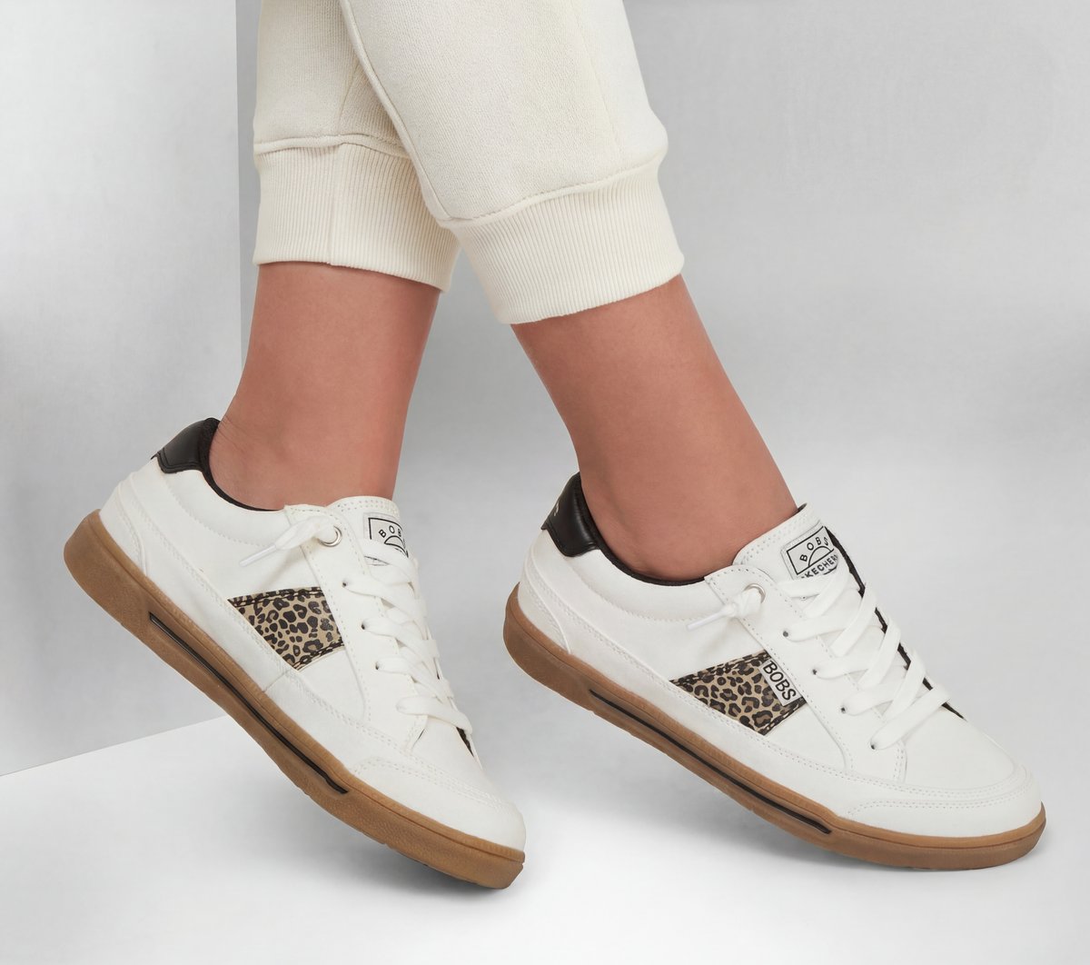Skechers Top Pick | BOBS B Cute 2.0 - Subtle Strider