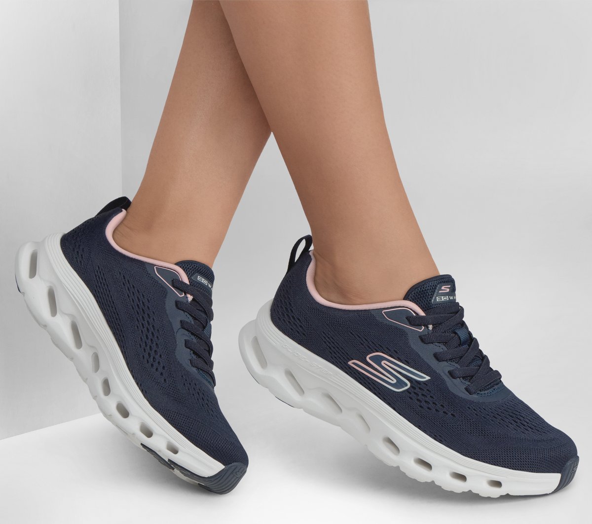 Skechers Exclusive | GO WALK Glide-Step 2.0 - Kristee