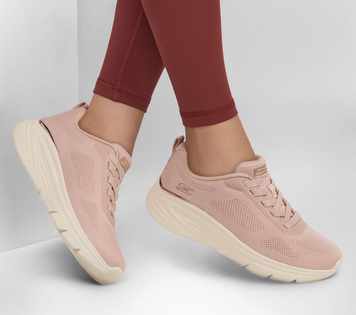 Skechers Essential | BOBS Sport Arch Fit Elev8
