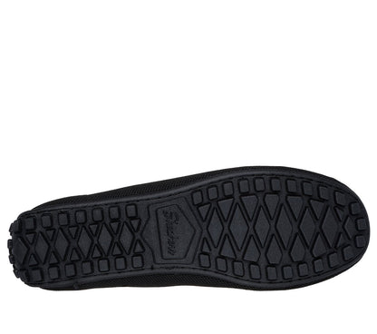 Skechers Featured | Cleo Driver - Power Couples